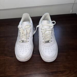 Nike Air Force 1 '07 6.5 White Athletic Lifestyle Shoes Sneakers